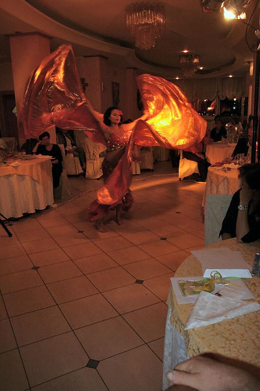 Cenone la danzatrice del ventre 5.jpg